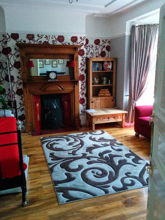 Beautiful Room In Victorian Family Home Ilford Eksteriør billede